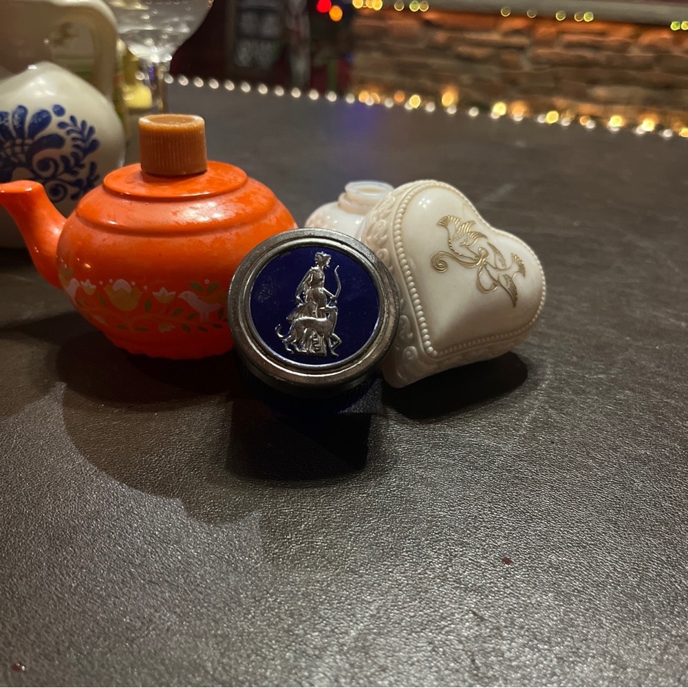 Lot AVON ORANGE TEAPOT COLLECTORS COTILLION BOTTLE/Moonwind Sachet & Roses Roses